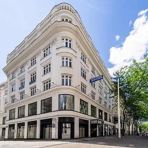 Hotel Corvinus, Wenen